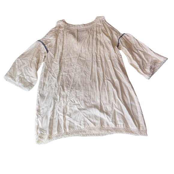 Romeo & Juliet Couture Cream Lace Blouse - Picture 2 of 10